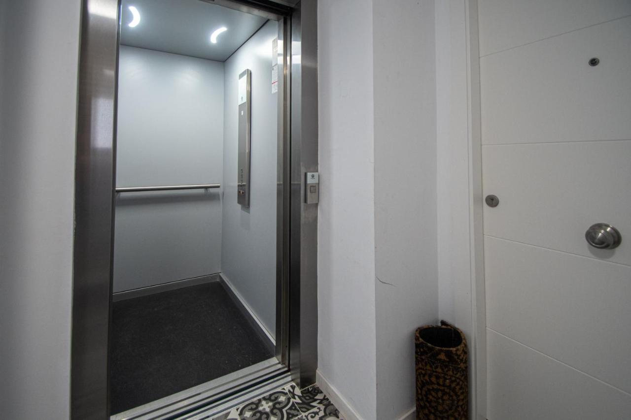 Apartamento Los Claveles - La Caleta Appartement Cádiz Buitenkant foto